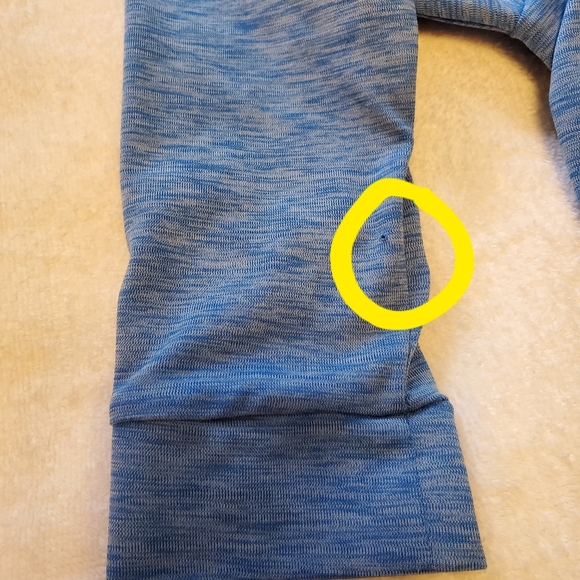 Kids Nike DriFit Hoodie Shirt- size small - Picture 5 of 6